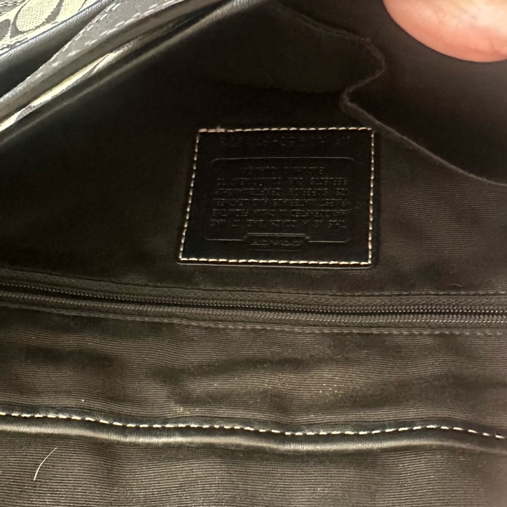 Coach Black and Brown Signature Shoulder Bag - Picture 3 of 3